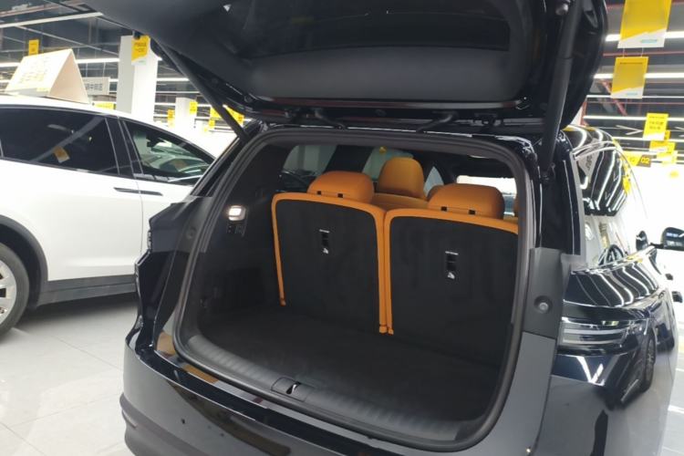 Used Li Auto i8 2025 Model Standard Version Trunk