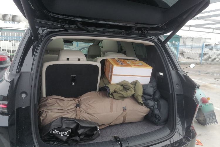 Used Li Auto i8 2025 Model Standard Version Trunk