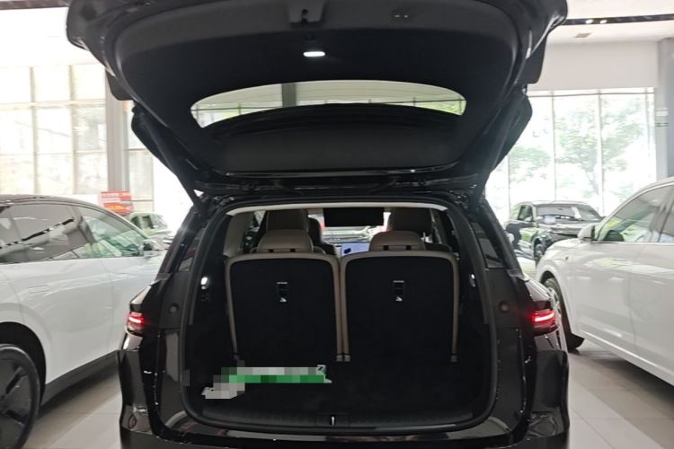 Used Li Auto i8 2025 Model Standard Version Trunk