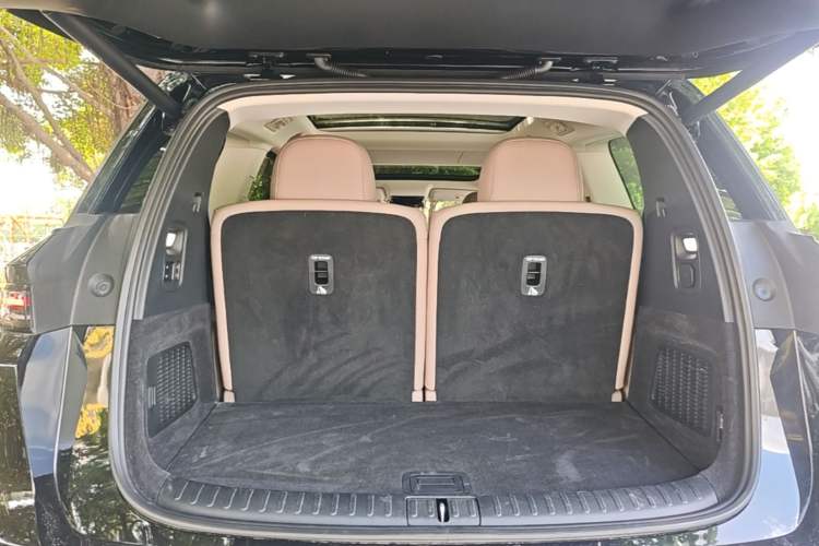 Used Li Auto i8 2025 Model Standard Version Trunk