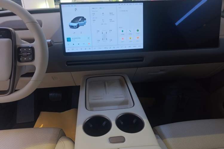 Used Li Auto i8 2025 Model Standard Version Audio And AC Panel