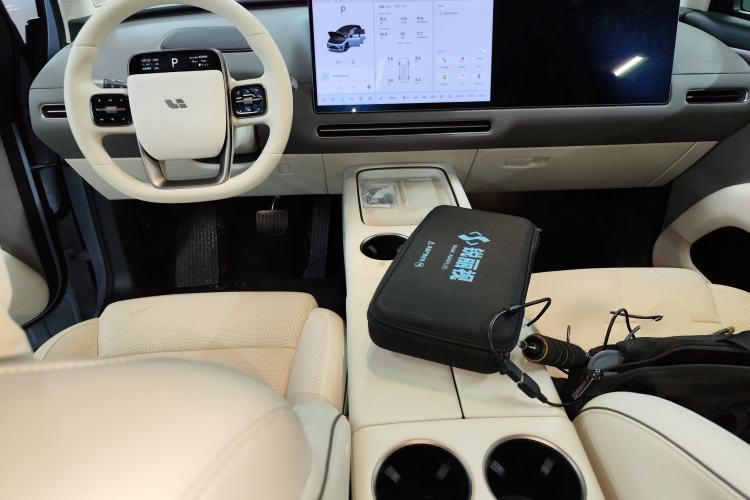 Used Li Auto i8 2025 Model Standard Version Center Console