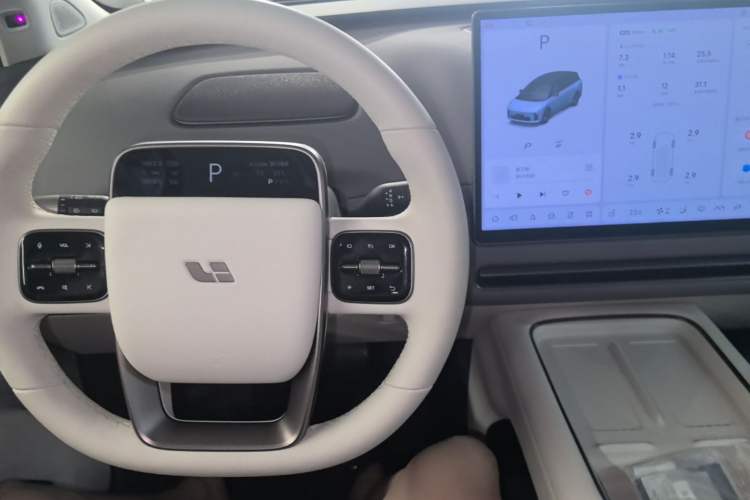 Used Li Auto i8 2025 Model Standard Version Center Console