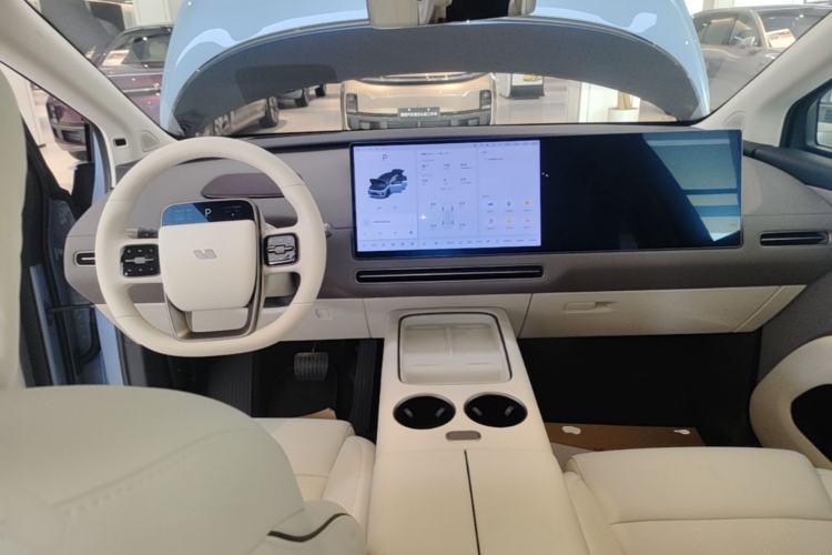 Used Li Auto i8 2025 Model Standard Version Center Console