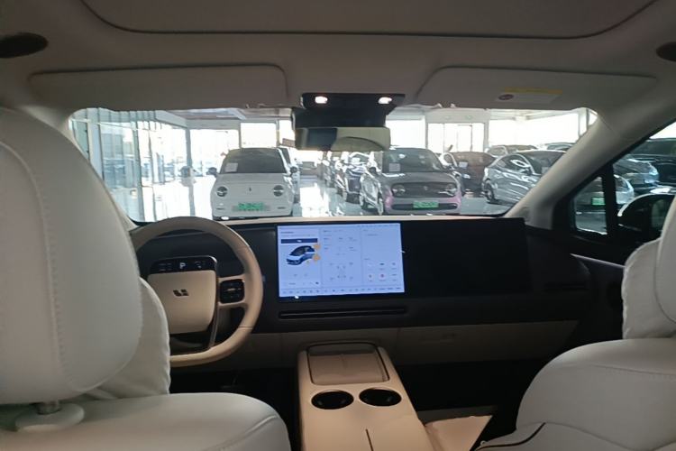 Used Li Auto i8 2025 Model Standard Version Center Console