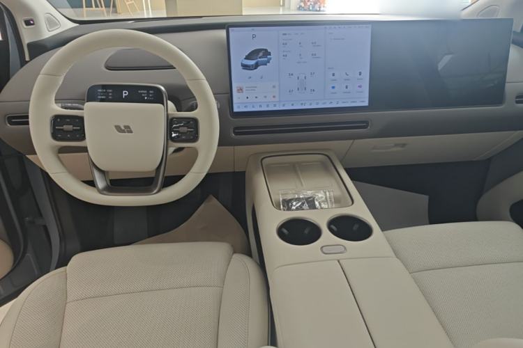 Used Li Auto i8 2025 Model Standard Version Center Console