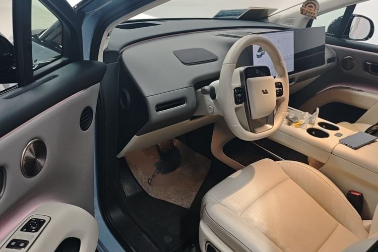Used Li Auto i8 2025 Model Standard Version Driver Seat