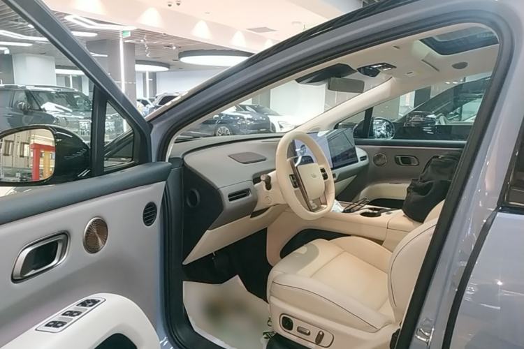 Used Li Auto i8 2025 Model Standard Version Driver Seat