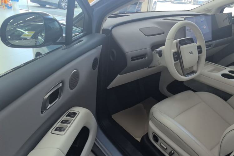 Used Li Auto i8 2025 Model Standard Version Driver Seat