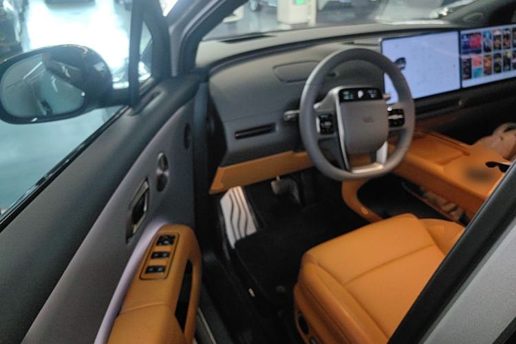 Used Li Auto i8 2025 Model Standard Version Driver Seat