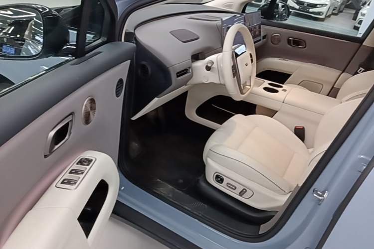 Used Li Auto i8 2025 Model Standard Version Driver Seat