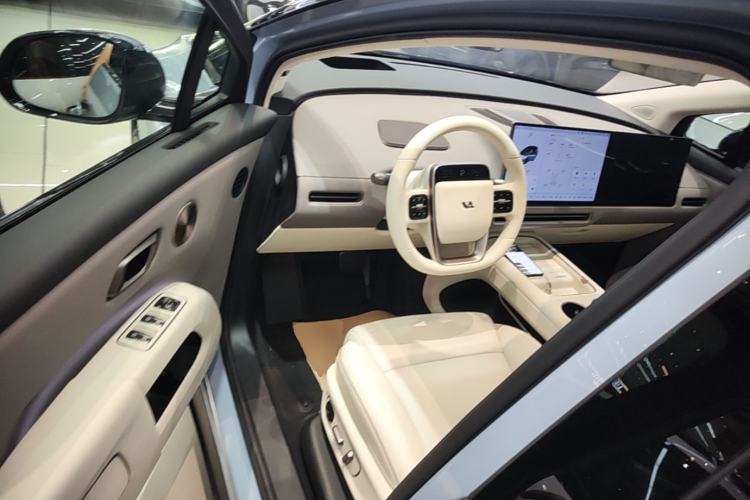 Used Li Auto i8 2025 Model Standard Version Driver Seat