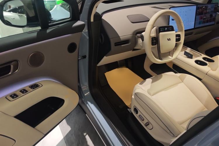 Used Li Auto i8 2025 Model Standard Version Driver Seat