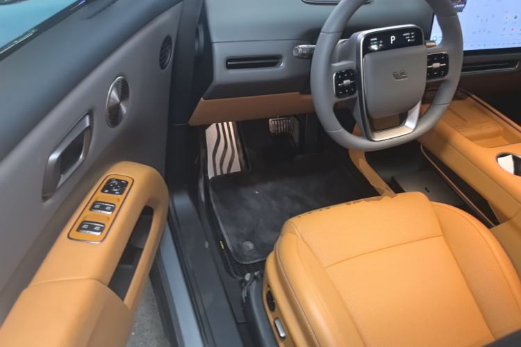 Used Li Auto i8 2025 Model Standard Version Driver Seat