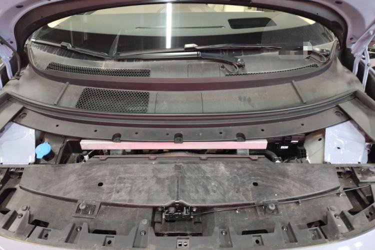 Used Li Auto i8 2025 Model Standard Version Engine Bay