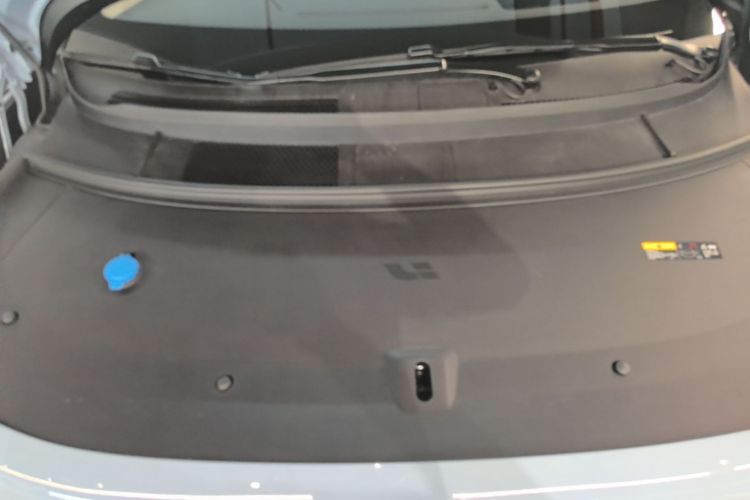 Used Li Auto i8 2025 Model Standard Version Engine Bay