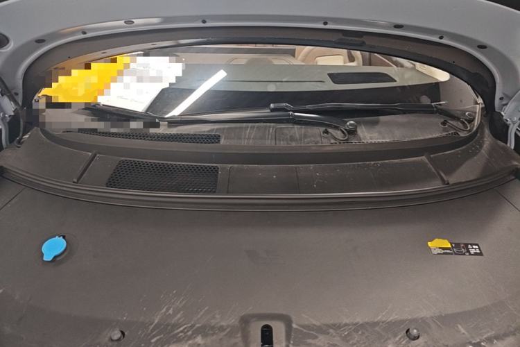 Used Li Auto i8 2025 Model Standard Version Engine Bay