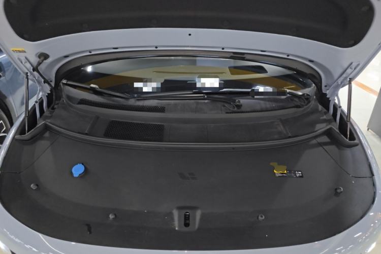 Used Li Auto i8 2025 Model Standard Version Engine Bay