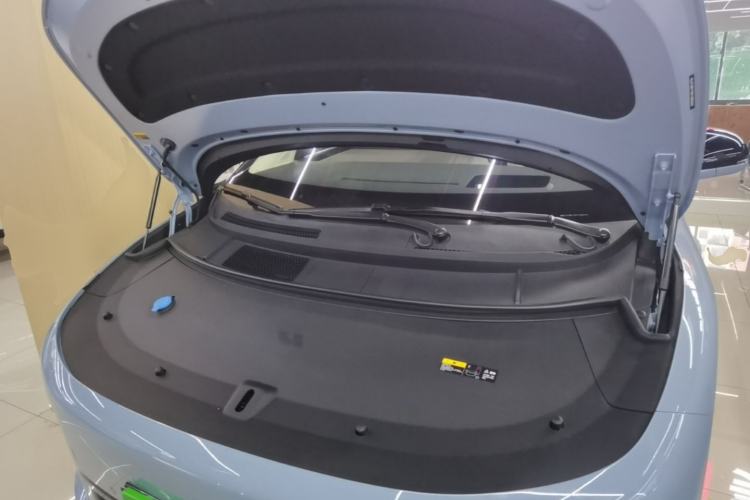 Used Li Auto i8 2025 Model Standard Version Engine Bay
