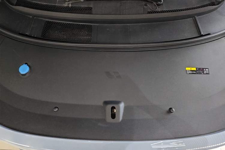 Used Li Auto i8 2025 Model Standard Version Engine Bay