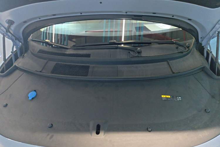 Used Li Auto i8 2025 Model Standard Version Engine Bay