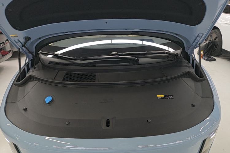 Used Li Auto i8 2025 Model Standard Version Engine Bay