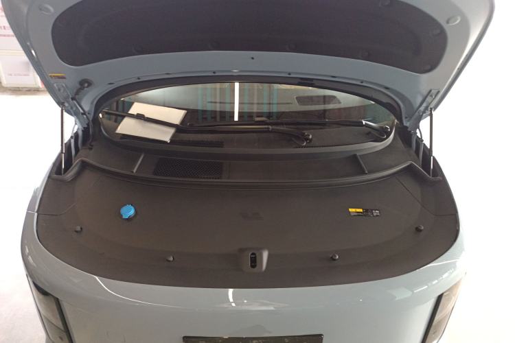 Used Li Auto i8 2025 Model Standard Version Engine Bay