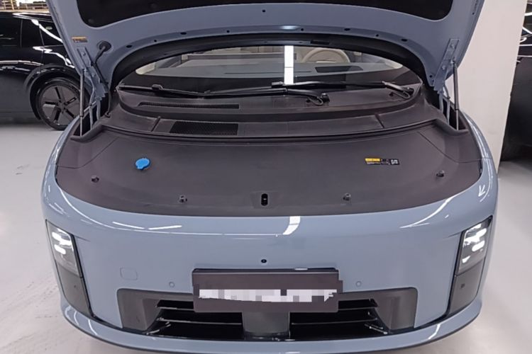 Used Li Auto i8 2025 Model Standard Version Engine Bay
