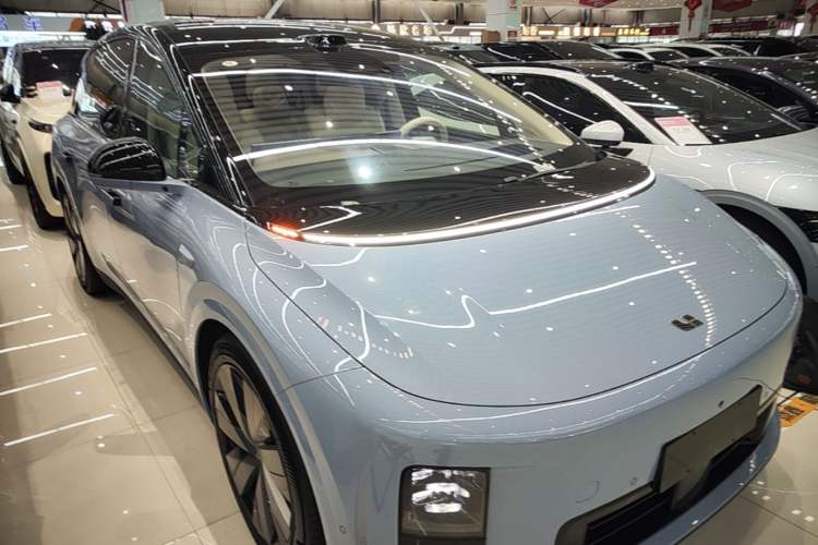 Used Li Auto i8 2025 Model Standard Version Exterior 1