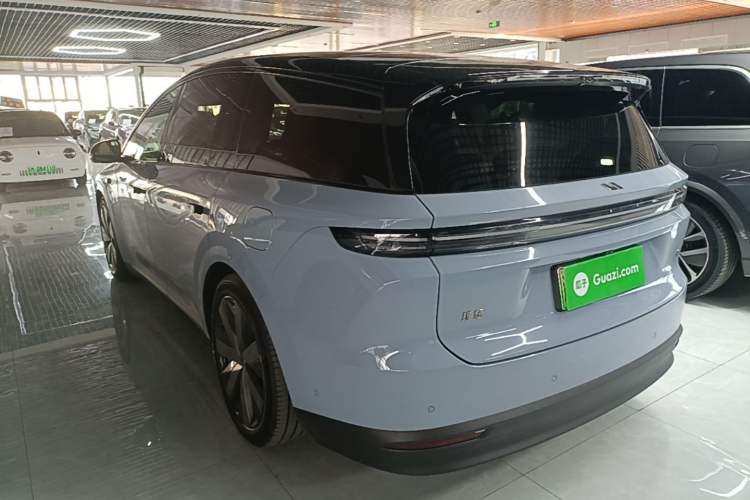 Used Li Auto i8 2025 Model Standard Version Exterior 2