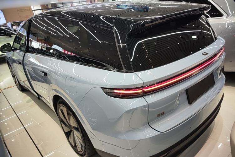 Used Li Auto i8 2025 Model Standard Version Exterior 2