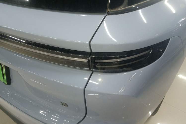 Used Li Auto i8 2025 Model Standard Version Exterior 3