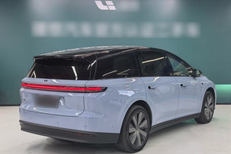 Used Li Auto i8 2025 Model Standard Version Exterior 3