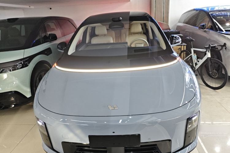 Used Li Auto i8 2025 Model Standard Version Front
