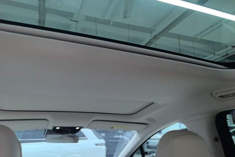 Used Li Auto i8 2025 Model Standard Version Headliner