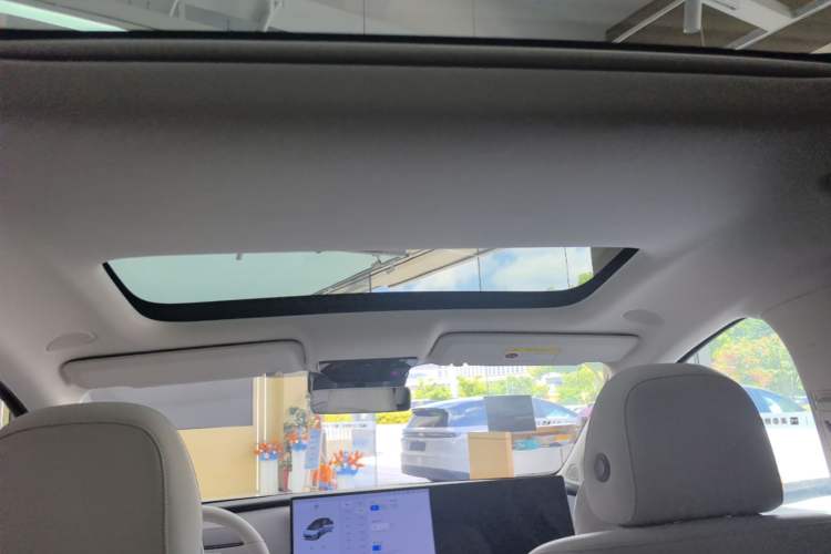 Used Li Auto i8 2025 Model Standard Version Headliner