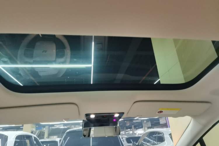 Used Li Auto i8 2025 Model Standard Version Headliner