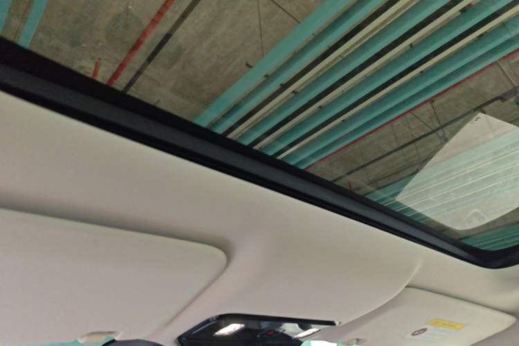 Used Li Auto i8 2025 Model Standard Version Headliner
