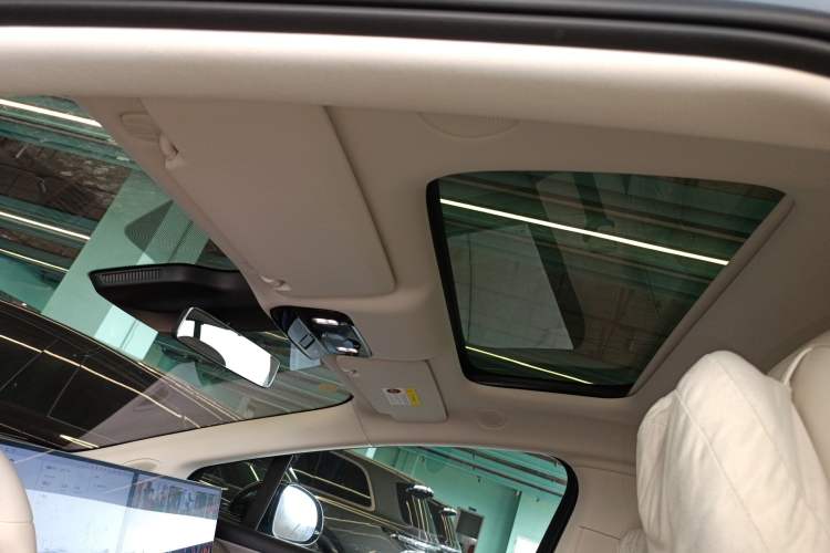 Used Li Auto i8 2025 Model Standard Version Headliner