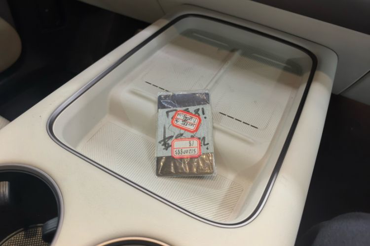 Used Li Auto i8 2025 Model Standard Version Interior 4