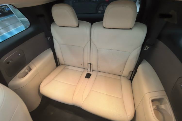 Used Li Auto i8 2025 Model Standard Version Interior 5