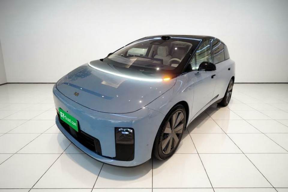 Li Auto Li Auto i8 2025