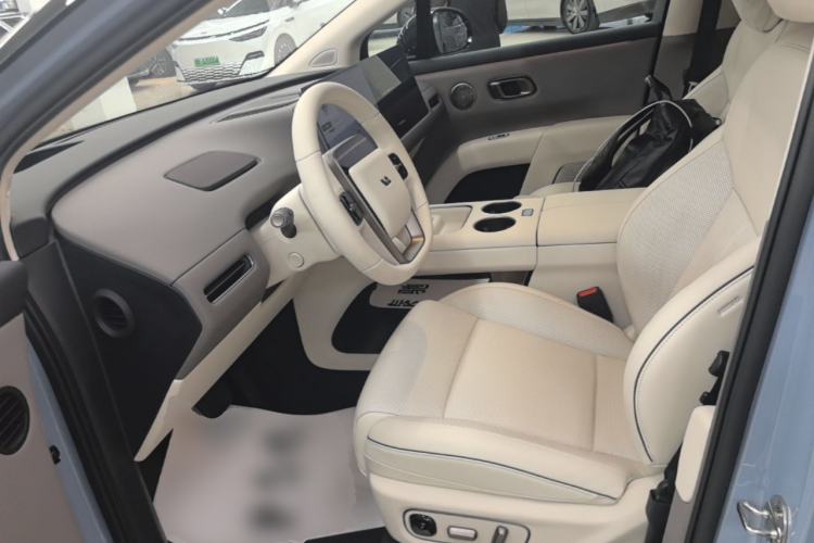 Used Li Auto i8 2025 Model Standard Version Left Front Seat