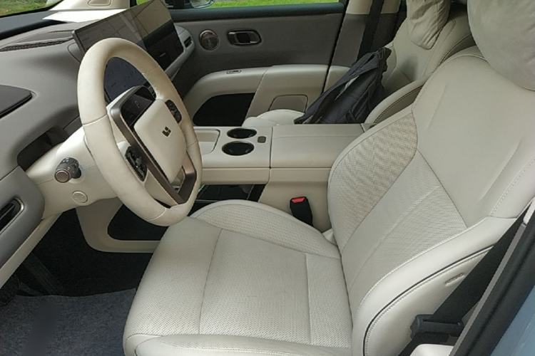 Used Li Auto i8 2025 Model Standard Version Left Front Seat