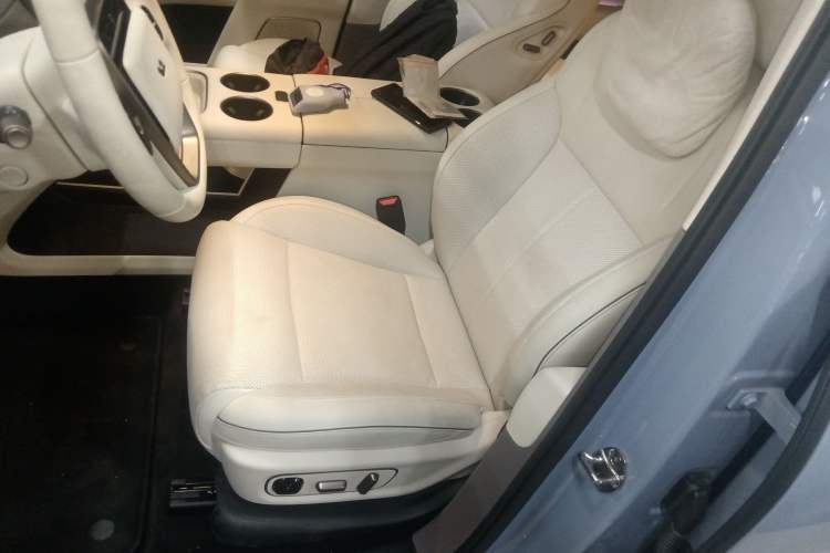 Used Li Auto i8 2025 Model Standard Version Left Front Seat