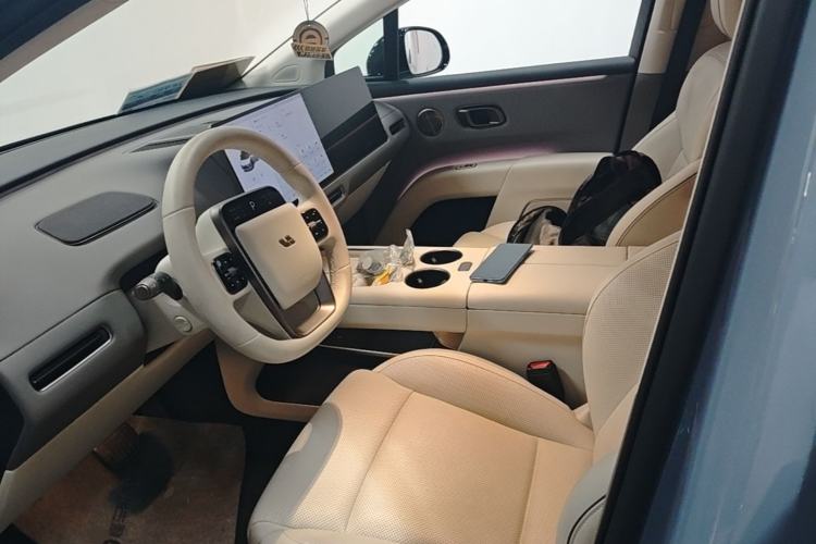 Used Li Auto i8 2025 Model Standard Version Left Front Seat