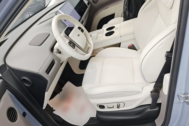 Used Li Auto i8 2025 Model Standard Version Left Front Seat