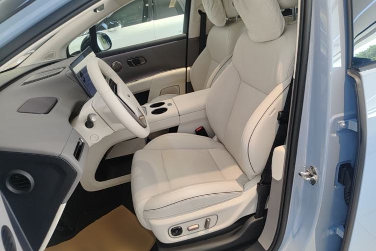 Used Li Auto i8 2025 Model Standard Version Left Front Seat