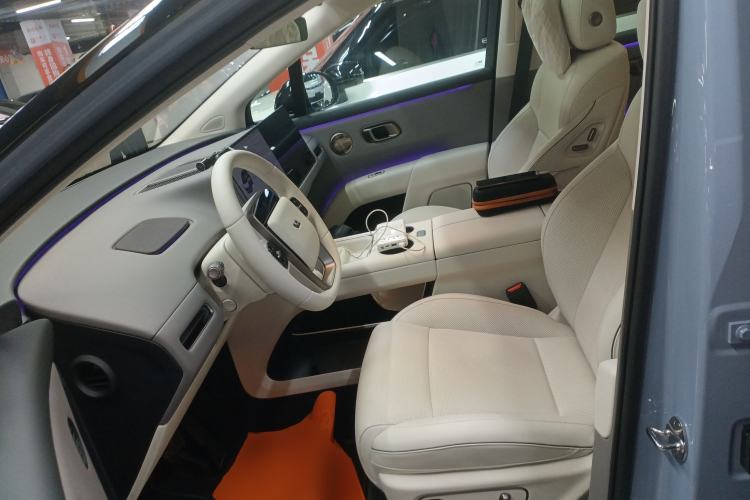 Used Li Auto i8 2025 Model Standard Version Left Front Seat
