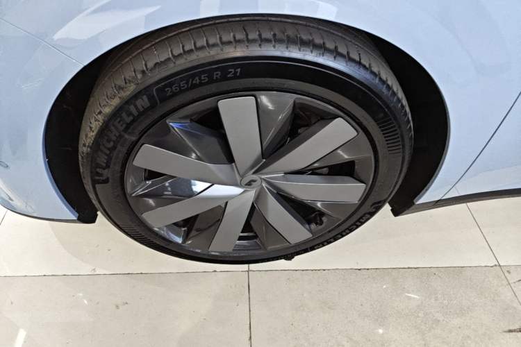 Used Li Auto i8 2025 Model Standard Version Left Front Wheel Hub